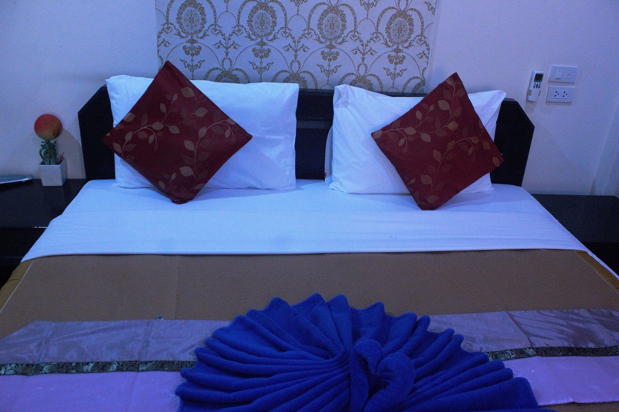 Ramaz Hotel Patong Exterior photo