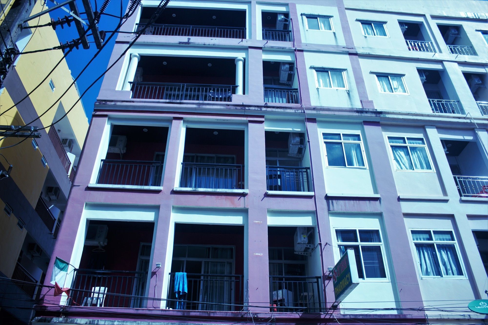 Ramaz Hotel Patong Exterior photo